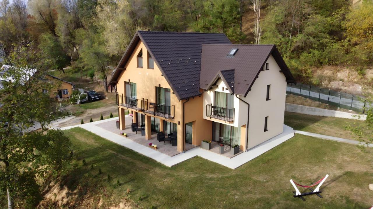 Pensiunea Piri Land Comarnic Ngoại thất bức ảnh